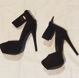 NWOT Black Platform Pumps, Thick Ankle Strap